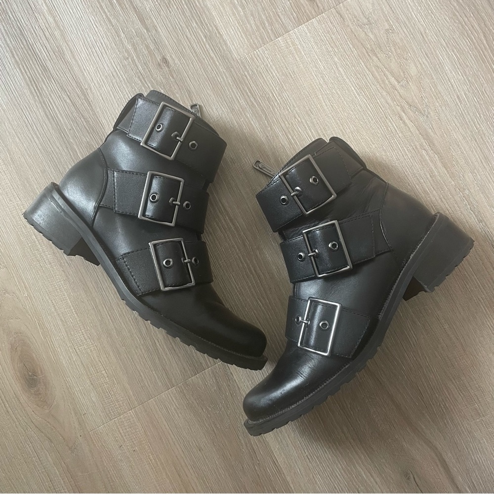 Blondo Camilla waterproof black bootie size 6